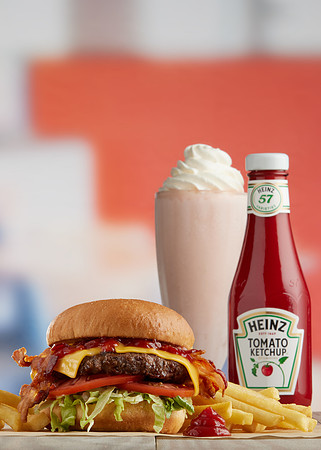 22ENP5208 Heinz Burger Bundle milkshake 3754 copy